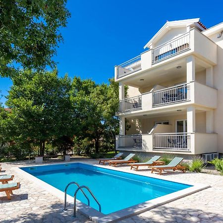 2 Bedroom Beautiful Apartment In Pinezici Extérieur photo